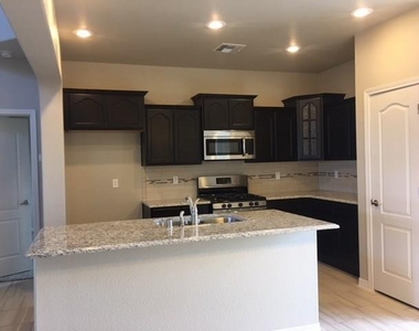 7536 Wolf Creek Drive - Photo Thumbnail 9