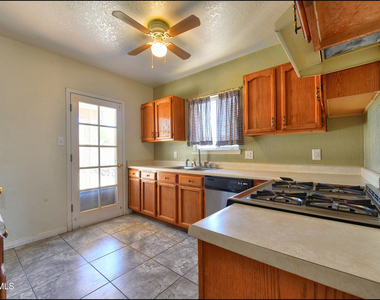 7317 Desierto Rico Avenue - Photo Thumbnail 14