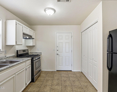12320 Robert Dahl Drive - Photo Thumbnail 7
