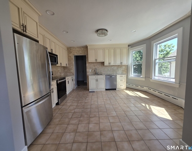 70 Westfield Avenue - Photo Thumbnail 4