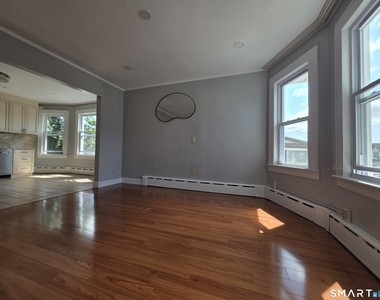 70 Westfield Avenue - Photo Thumbnail 2