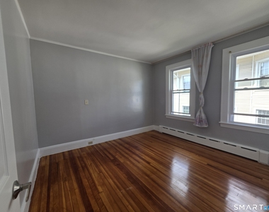 70 Westfield Avenue - Photo Thumbnail 14