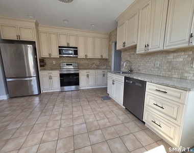 70 Westfield Avenue - Photo Thumbnail 7