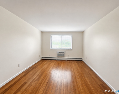 1168 Main Street - Photo Thumbnail 4