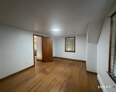 64 Macauley Avenue - Photo Thumbnail 13