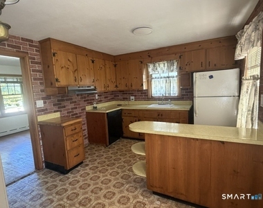 64 Macauley Avenue - Photo Thumbnail 6