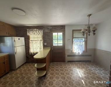 64 Macauley Avenue - Photo Thumbnail 22