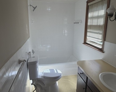 64 Macauley Avenue - Photo Thumbnail 19
