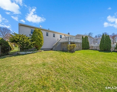 25 Greenview Drive - Photo Thumbnail 3