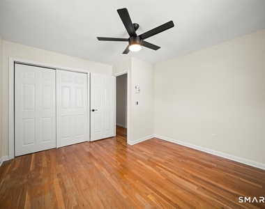 25 Greenview Drive - Photo Thumbnail 12