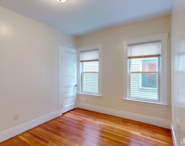 679 Winchester Avenue - Photo Thumbnail 12