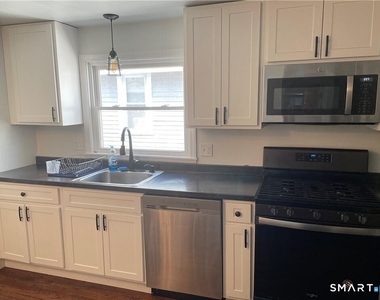 111 Greenwich Avenue - Photo Thumbnail 2