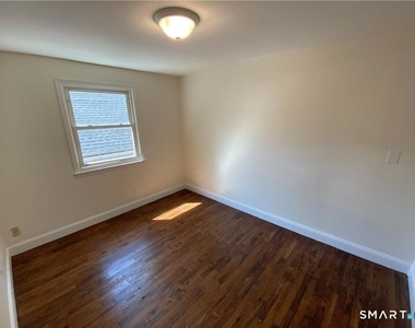 111 Greenwich Avenue - Photo Thumbnail 4