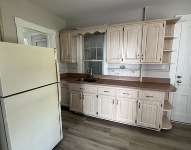 11 Betts Place - Photo Thumbnail 9