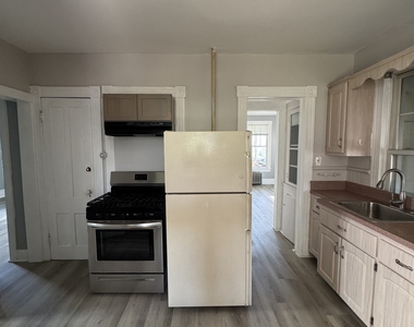 11 Betts Place - Photo Thumbnail 12