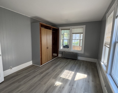 11 Betts Place - Photo Thumbnail 16