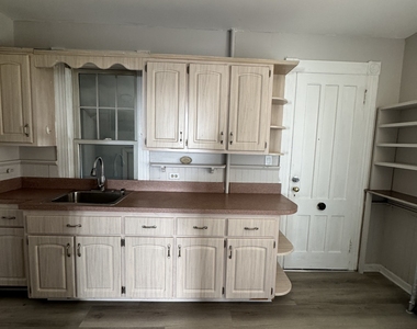 11 Betts Place - Photo Thumbnail 10