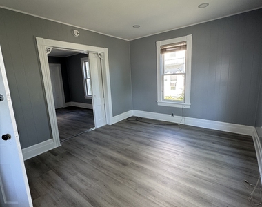 11 Betts Place - Photo Thumbnail 4