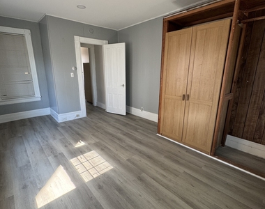 11 Betts Place - Photo Thumbnail 17