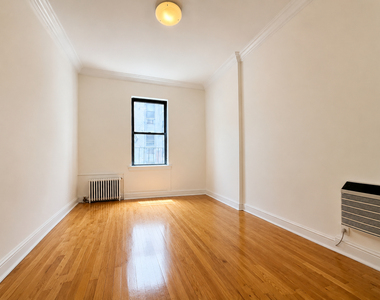 East 84th Street - Photo Thumbnail 1