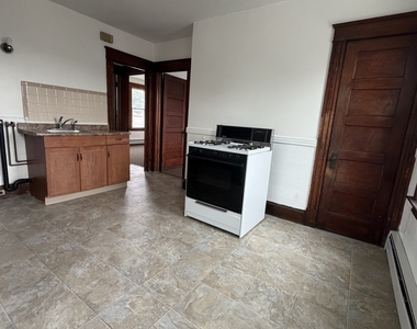 366 Tolland Street - Photo Thumbnail 2