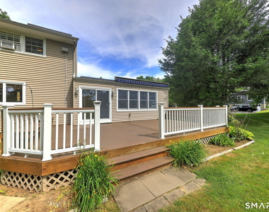 352 Hitching Post Drive - Photo Thumbnail 3