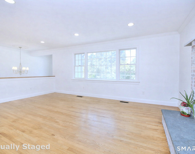310 Main Street - Photo Thumbnail 5