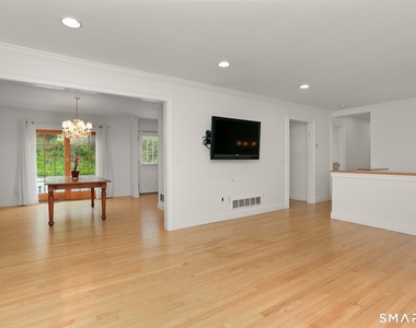 310 Main Street - Photo Thumbnail 4