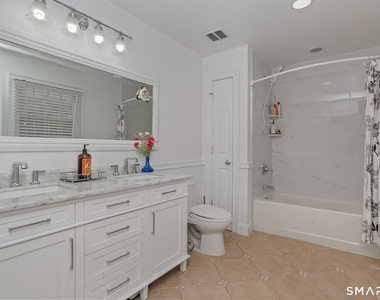 310 Main Street - Photo Thumbnail 13