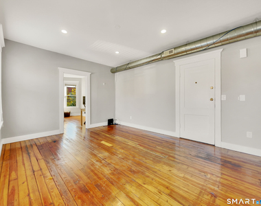 258 Nicoll Street - Photo Thumbnail 5