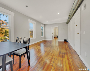 258 Nicoll Street - Photo Thumbnail 4