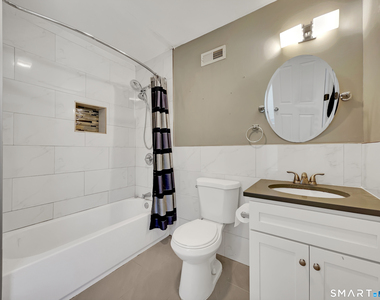 258 Nicoll Street - Photo Thumbnail 14