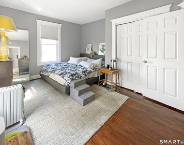 258 Nicoll Street - Photo Thumbnail 12