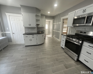 64 Saint Mary Street - Photo Thumbnail 2
