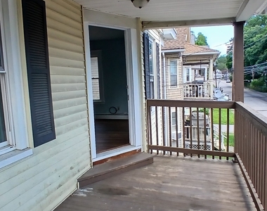 82 Wolcott Avenue - Photo Thumbnail 10