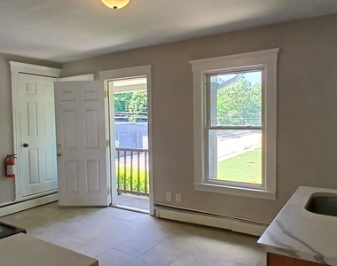 82 Wolcott Avenue - Photo Thumbnail 3