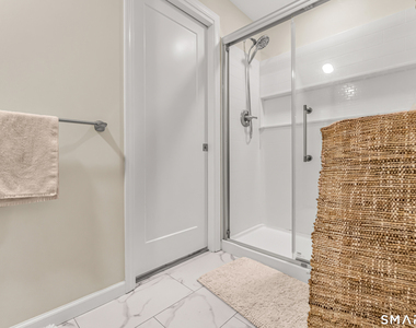 462 Glendale Avenue - Photo Thumbnail 13