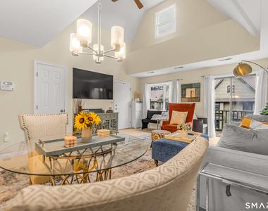 462 Glendale Avenue - Photo Thumbnail 4