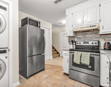 462 Glendale Avenue - Photo Thumbnail 12