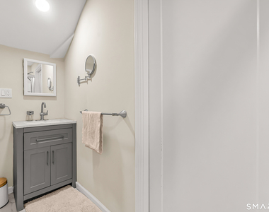 462 Glendale Avenue - Photo Thumbnail 16