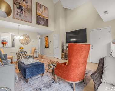462 Glendale Avenue - Photo Thumbnail 7