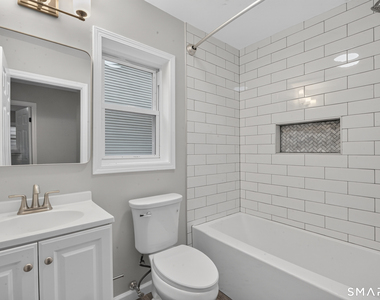 41 Admiral Street - Photo Thumbnail 9