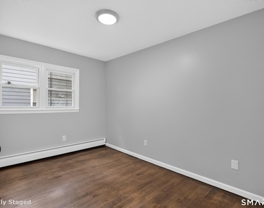 41 Admiral Street - Photo Thumbnail 16
