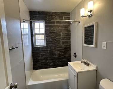 114 Hillcrest Avenue - Photo Thumbnail 5
