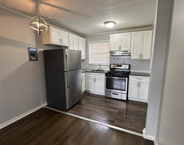 114 Hillcrest Avenue - Photo Thumbnail 2
