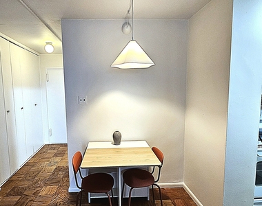 100 York Street - Photo Thumbnail 8