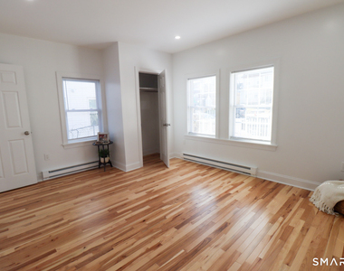 198 Montauk Avenue - Photo Thumbnail 10