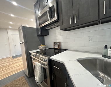 198 Montauk Avenue - Photo Thumbnail 3