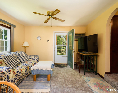 15 Harvester Road - Photo Thumbnail 3