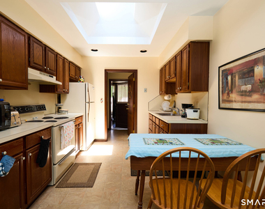 15 Harvester Road - Photo Thumbnail 8